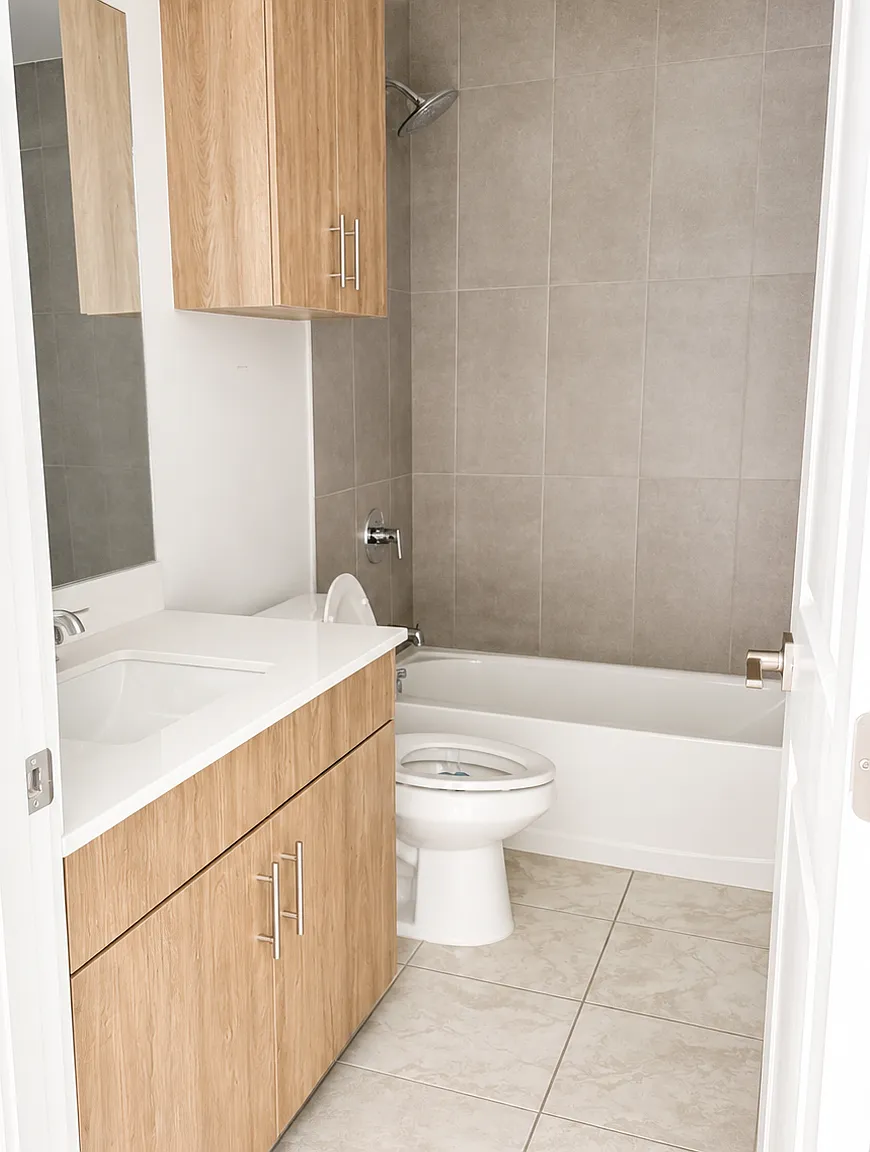 2 bed, 1012 sqft, $1,350 — Photo 2