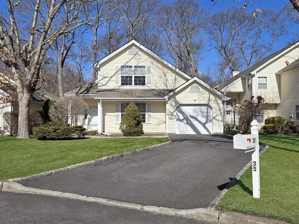 35 Saddlebrook Court, Middle Island, NY 11953