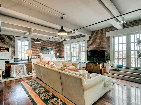 3rd image of 38 High Ave APT 3F