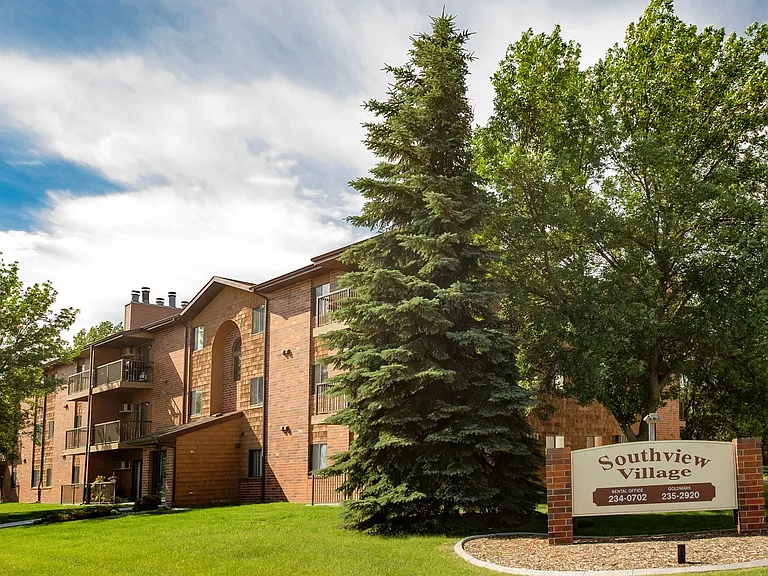 Fargo, ND Southview Village Apartments | Exterior