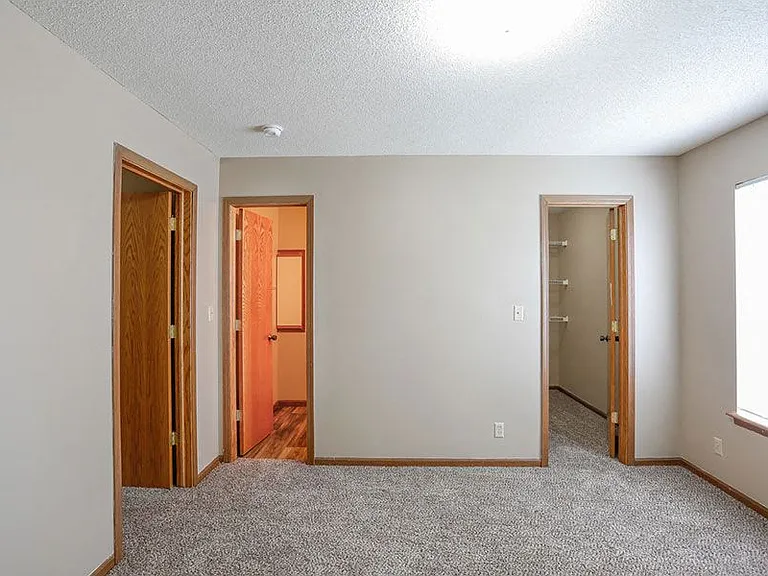 South Park Apartments — Photo 11