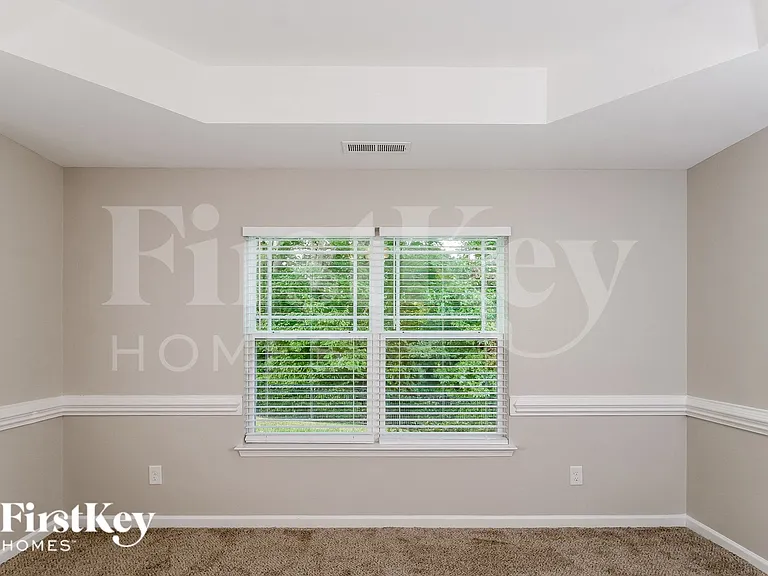 2675 Lamplight Cir — Photo 6