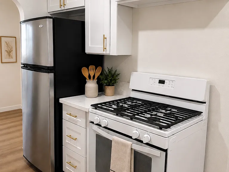 2319 Empress St #3 — Photo 4