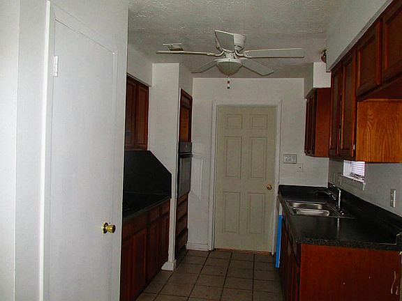 5th image of 9714 Desert Flower Ln