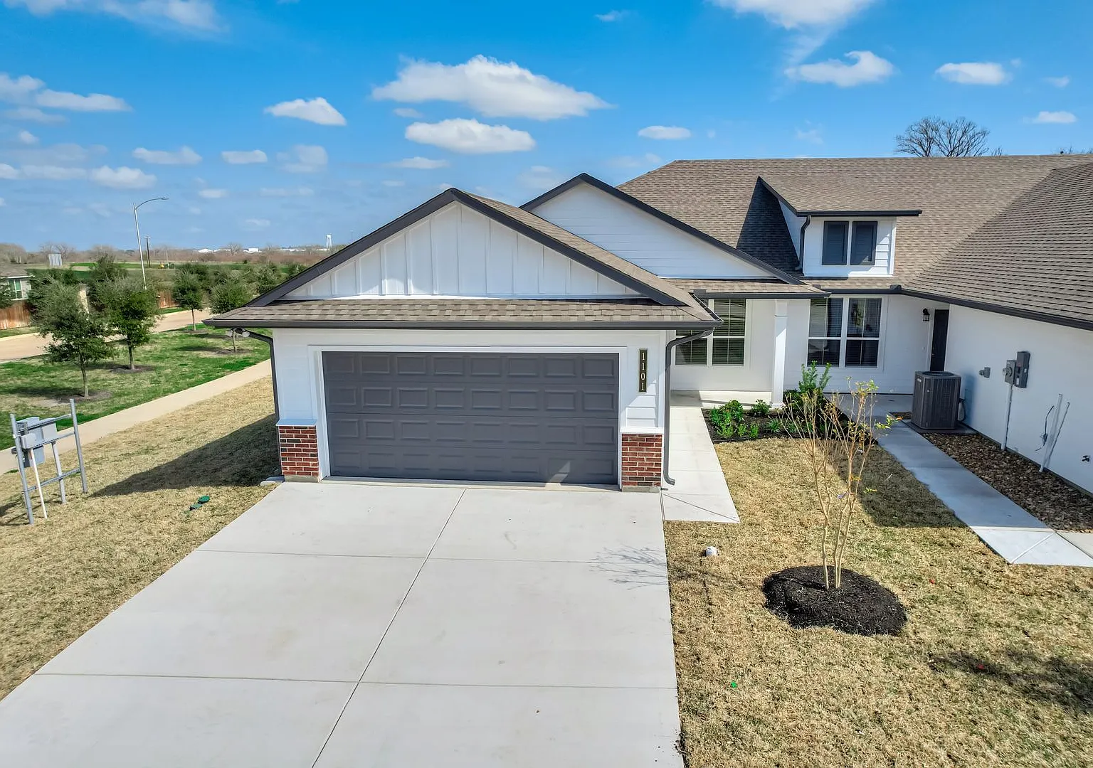 1141 Trellis Pass — Photo 1