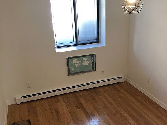 5th image of 1097 E 72nd St APT 1