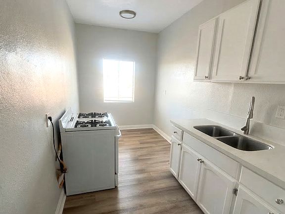 2nd image of 6717 S San Pedro St #8