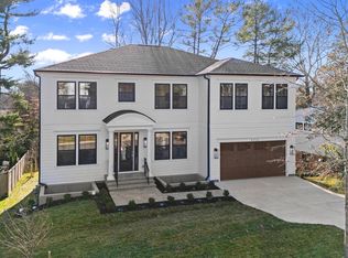 4714 Essex Ave, Chevy Chase, MD 20815