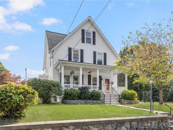 28 Homestead Ave, North Smithfield, RI 02896