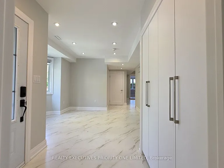 10 Lascelles Blvd #MAIN — Photo 16