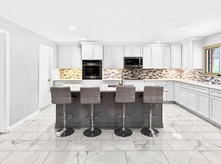 1443 Stoltz Rd, Bethel Park, PA 15102