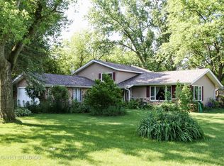 9511 Butternut Dr, Crystal Lake, IL 60014