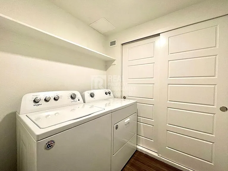 460 E Fremont Pl #304 — Photo 15