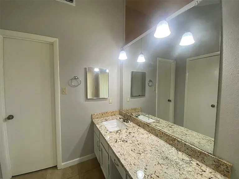 1330 Somercotes Ln — Photo 10