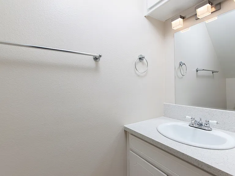 1225 Pacific Beach Dr — Photo 16