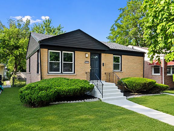2nd image of 438 W 126th Pl