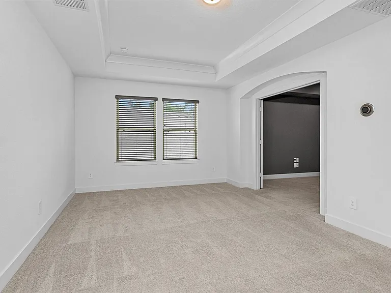 634 Cibolo Creek Dr — Photo 32