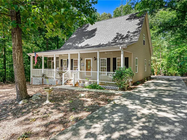 137 Indian Hills Dr, Westminster, SC 29693