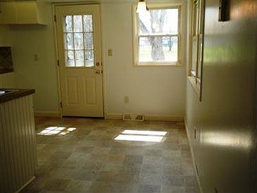 4th image of 187 Kempton Dr
