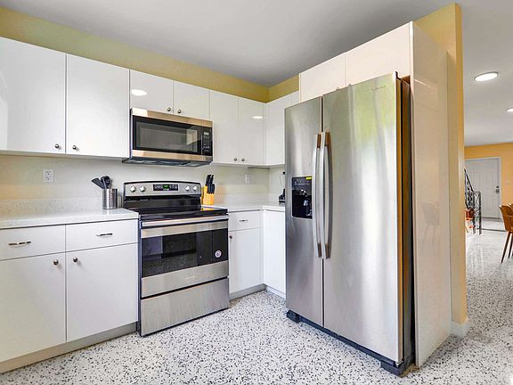 3rd image of 1001 NE 80th St Floor 1-ID1022269P