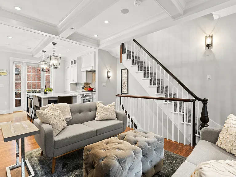 7 Acorn St — Photo 9