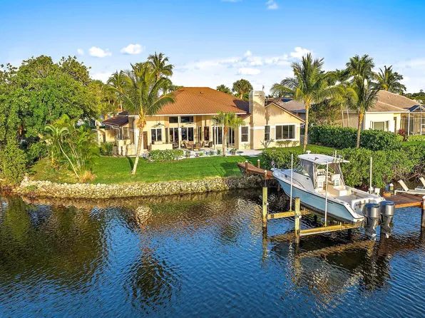 8575 SE Water Oak Place, Jupiter, FL 33469