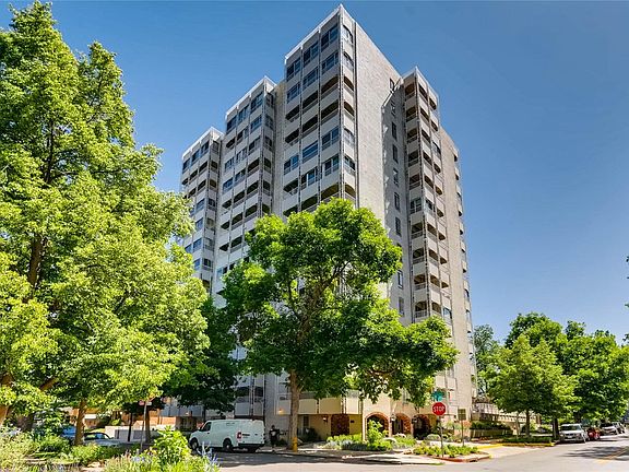 2nd image of 1200 N Humboldt St APT 1404