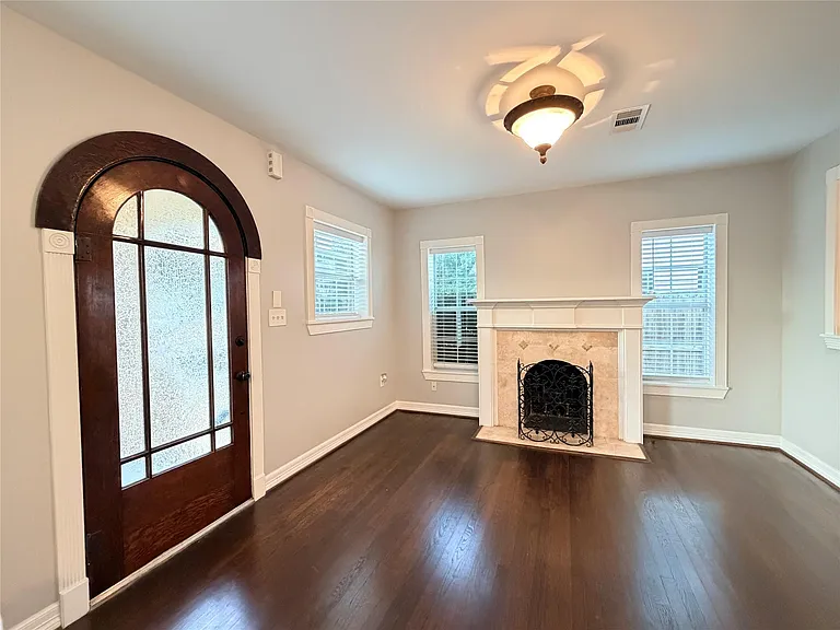 8234 Bonner Dr — Photo 5