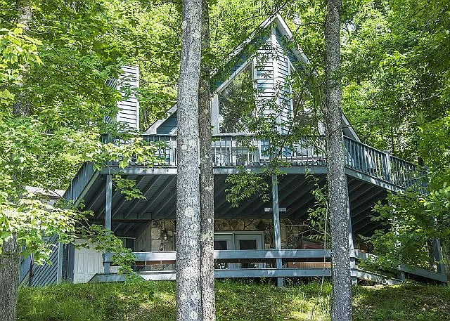 2396 Marsh Hill Rd photo 1