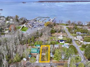 34 Della St, Georgina, ON L0E 1R0