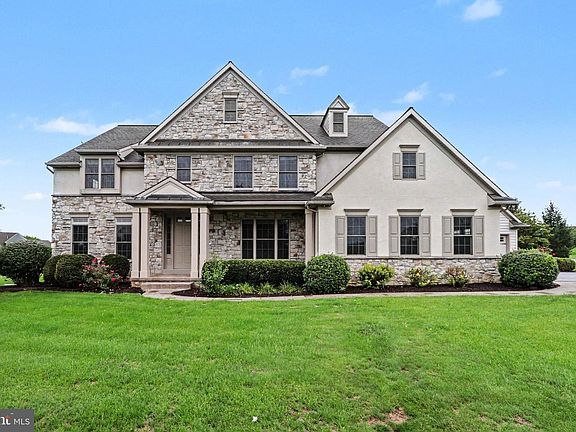 2nd image of 20 Wheatland Cir
