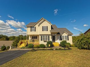 1219 Hunters Knoll Dr, Goodview, VA 24095