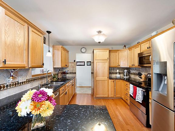 3rd image of 2081 Upper Ridge ROAD