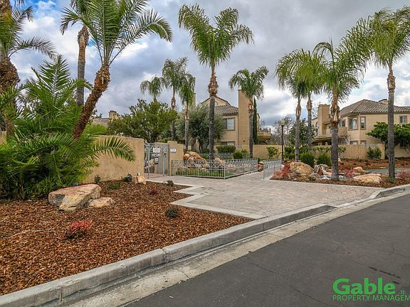3rd image of 23609 Del Monte Dr Unit 298