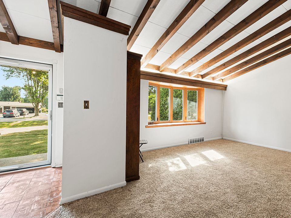 219 Ottawa Dr, photo 9