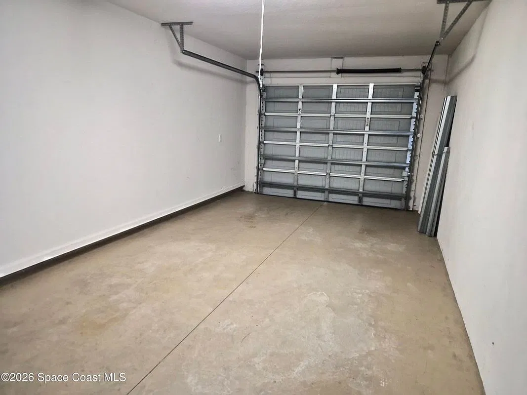 1677 Lizette St SE — Photo 3