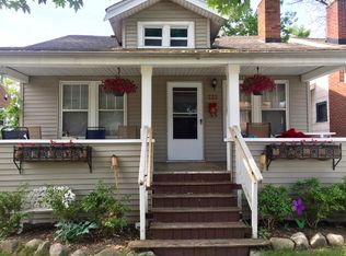 222 E Saratoga Ave, Ferndale, MI 48220