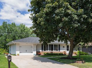 1413 Brooks Ave W, Roseville, MN 55113