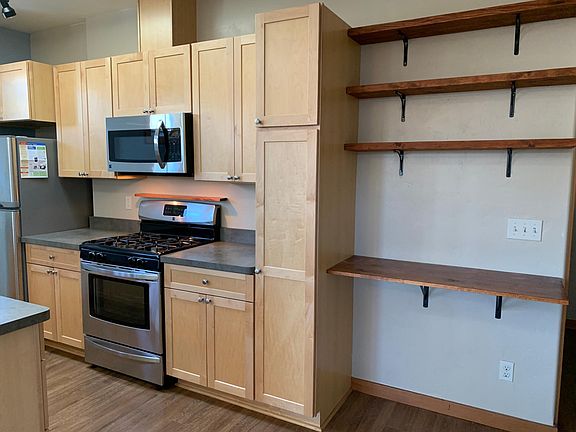 5th image of 3006 Dana Ln