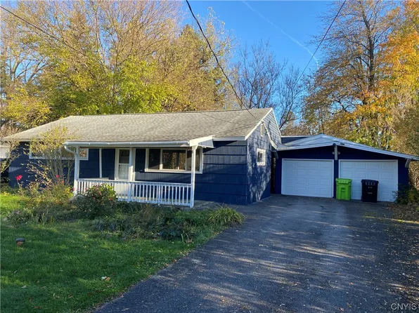 511 S Bay Rd, North Syracuse, NY 13212