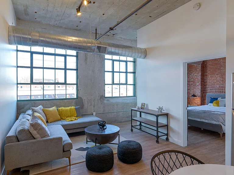 Montgomery Mill Apartments — Photo 3