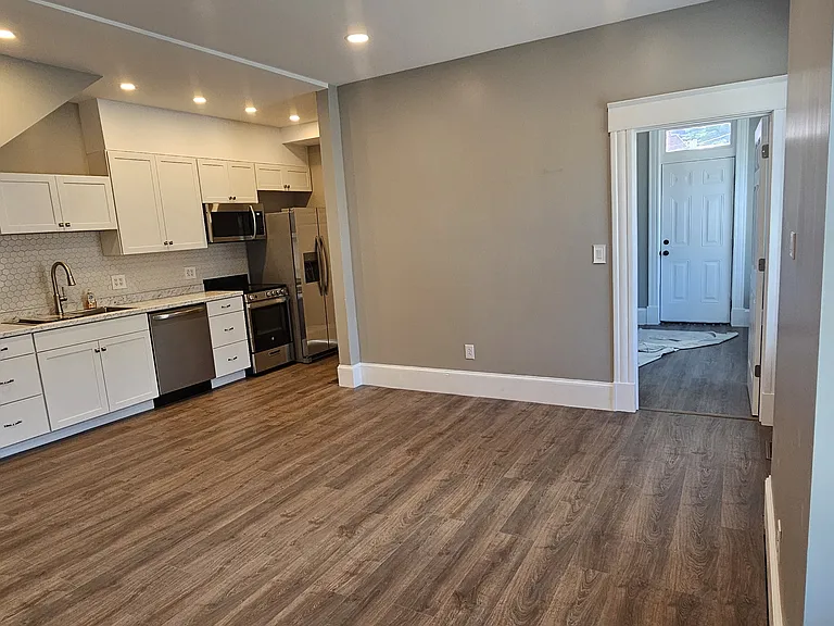 6 N Brunswick St #1 — Photo 3