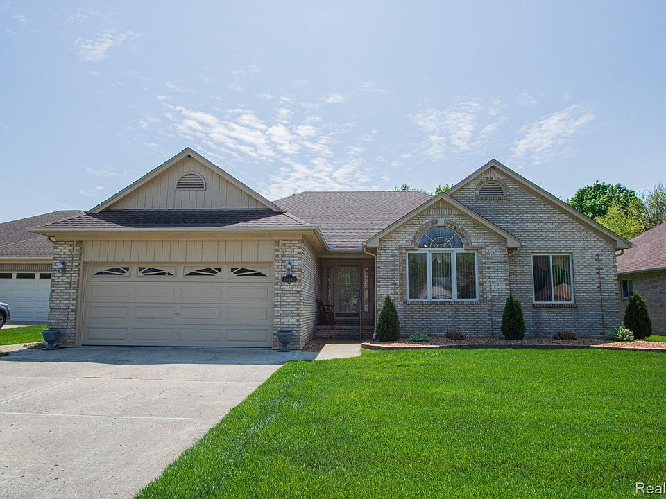 1st image of 20840 Parkplace Ln