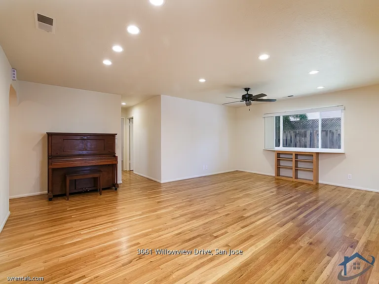 3661 Willowview Dr — Photo 3