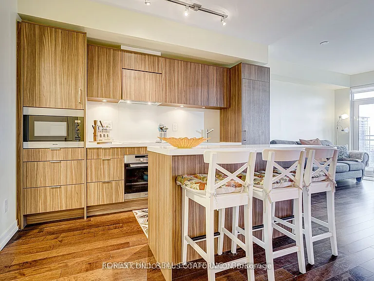 21 Widmer St #2912 — Photo 6
