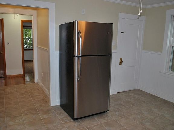 5th image of 105 Verchild St #105