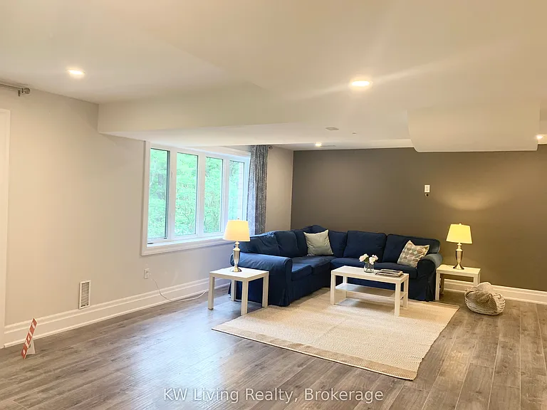 162 Art West Ave #LOWER — Photo 10