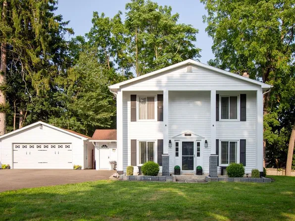 90 Scott Ave, Elmira, NY 14905