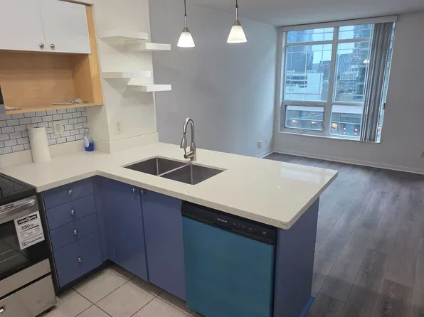 18 Yonge St, Toronto, ON
