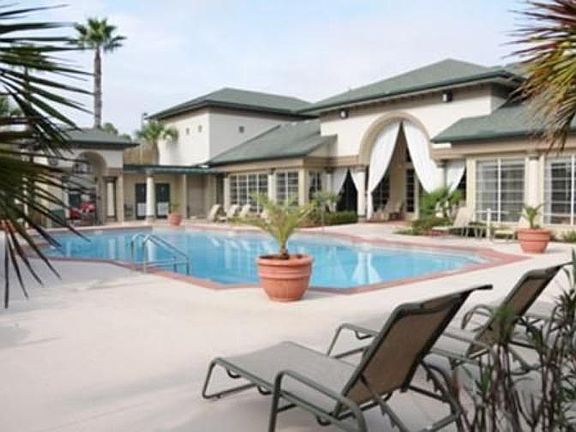 3rd image of 17110 Carrington Park Dr APT 835